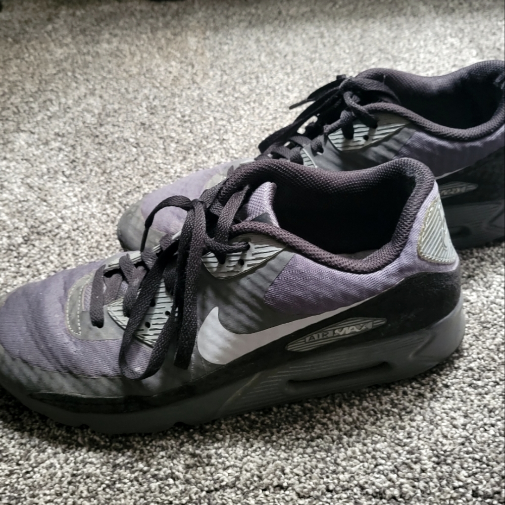 Men's Nike AirMax size 11.5